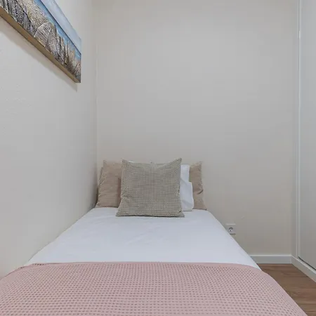 Coastal Comfort - 5min From By Lovelystay Costa de Caparica