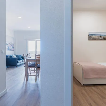 Apartment Coastal Comfort - 5min From By Lovelystay Costa da Caparica