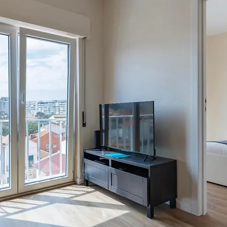 Apartment Coastal Comfort - 5min From By Lovelystay Costa da Caparica